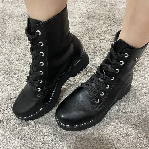 Imagem 4 de 5 de Bota Coturno Feminina Via Marte 22-20201