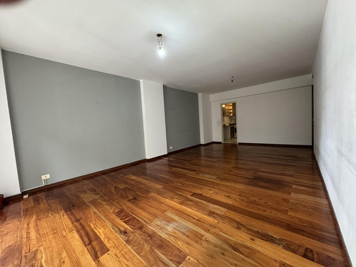 Alquiler 3 Ambientes Apto Profesional · 85m2 · Cochera