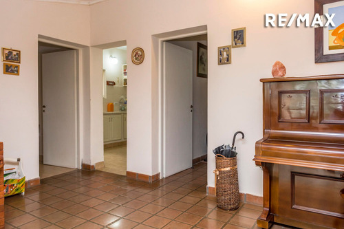 Casa 4 Dormitorios Venta La Aguada Terreno 7700 M2