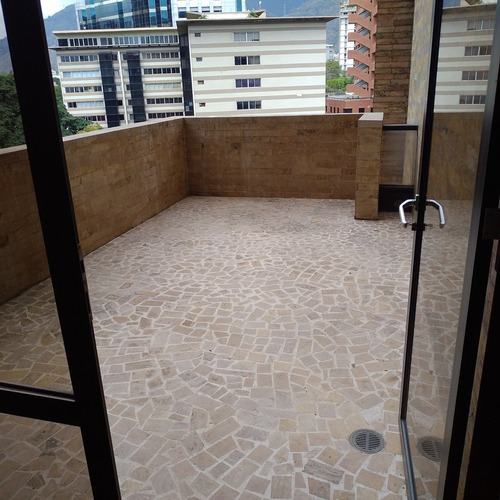 Imagen 2 de 8 de Se Alquila Oficina 114m2 La Castellana 7575