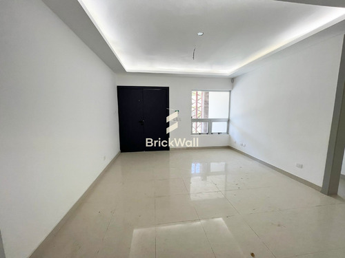 Exclusiva Casa Con Jacuzzi En El Proyecto Cerrado Llanos Gurabo