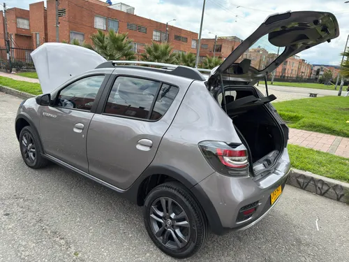 Renault Stepway 1.6 Expression / Zen