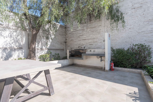 Edificio Av. Lo Ovalle (1 Est. 1 Bod.) Vista Norte Piso 4