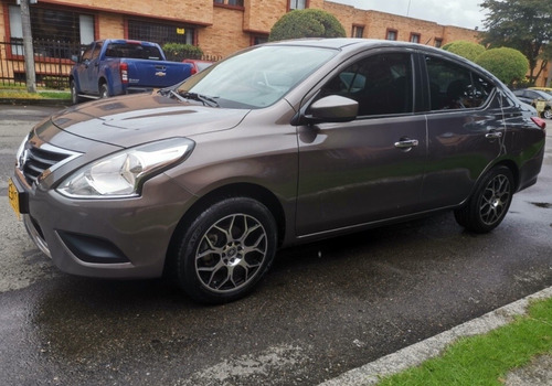 Nissan Versa Sense Mecanico