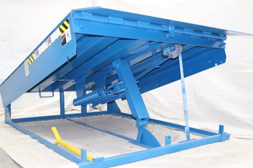 Imagen 3 de 6 de Rampa Niveladora De Anden Mecanica Blue Giant 6' X 8'