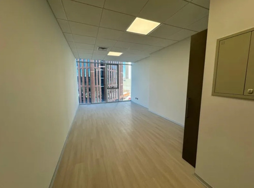 Arriendo!! Oficina 32mt2 Planta Libre, 1 Estacionamiento Sub