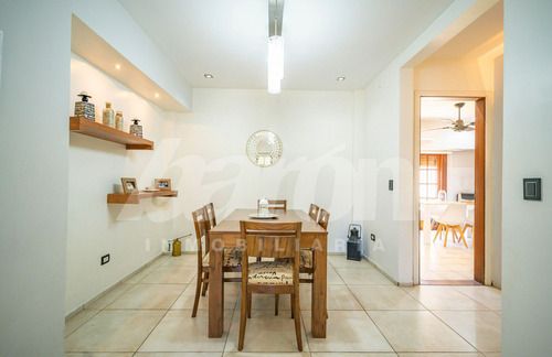 Casa En Venta En Lomas De Zamora