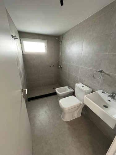 Venta De Apartamento 2 Dormitorios A Estrenar En El Centro.