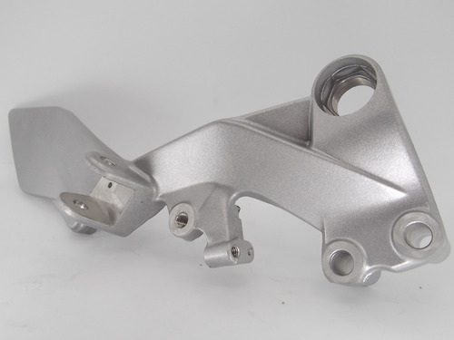 Soporte Reposapie Delantero Derecho Duke 200/390 Original