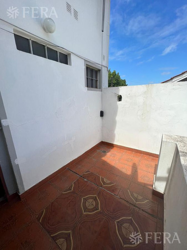 Venta Casa 5 Ambientes Con Cochera Y Patio En Villa Dominico