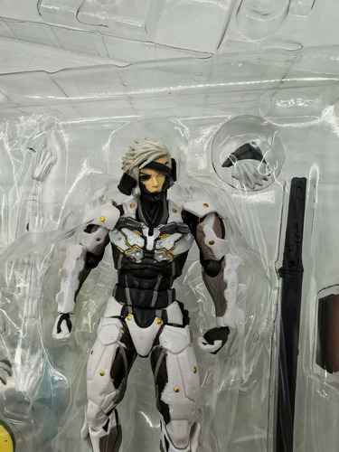Figuras De Acción Kaiyodo Revoltech Metal Gear Solid Raiden