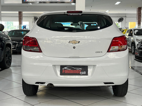Chevrolet Onix 1.0 MPFI LS 8V FLEX 4P MANUAL