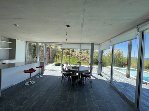 Imagen 5 de 18 de Alquiler De Temporada Y Alquiler De Apartamento 2 Dormitorios A Estrenar Duplex Con Piscina Propia Y Primera Linea Al Mar En Punta Ballena