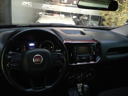 Imagem 13 de 21 de Fiat Toro 1.8 Flex Freedom Automática 2019