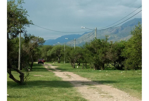 Imagen 6 de 10 de Precioso Lote A 8 Cuadras De La Plaza Central!