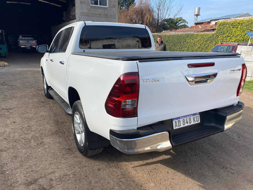 Imagen 8 de 13 de Toyota Hilux 2019 2.4 Cd Sr 150cv 4x2
