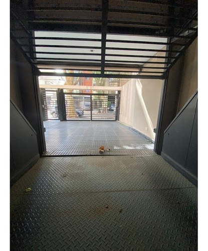Imagen 2 de 7 de Venta Florida Vicente Lopez Cochera Fija Cubierta A Metros Avenida Maipu Sobre Calle Jose Marmol 1500 Ideal Renta Inversion