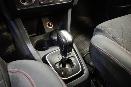 Imagen 14 de 15 de Volkswagen Suran 1.6 Highline 2013 La Plata 211