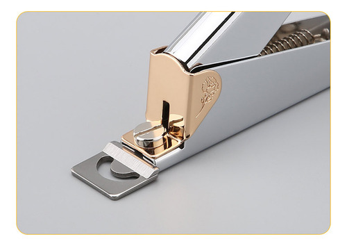 A Cortador De Bordes De Uñas Ajustable De Acero Inoxidable