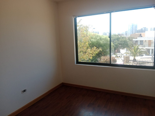 Broker Comercial Bosques 4d-3b-3est-patio