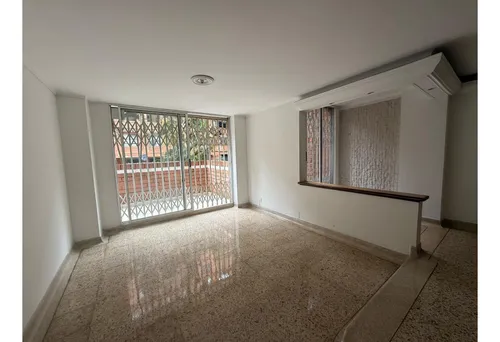 Apartamento Duplex En Laureles,primer Piso