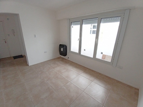 Imagen 2 de 15 de Oportunidad! Venta Dpto 2 Amb Reciclado. Macrocentro
