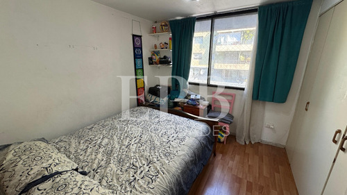 Se Vende Amplio Departamento 2d 1b En Sector Residencial