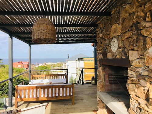 Casa En Alquiler Por Temporada De 3 Dormitorios En Punta Piedras (ref: Bpv-6853)