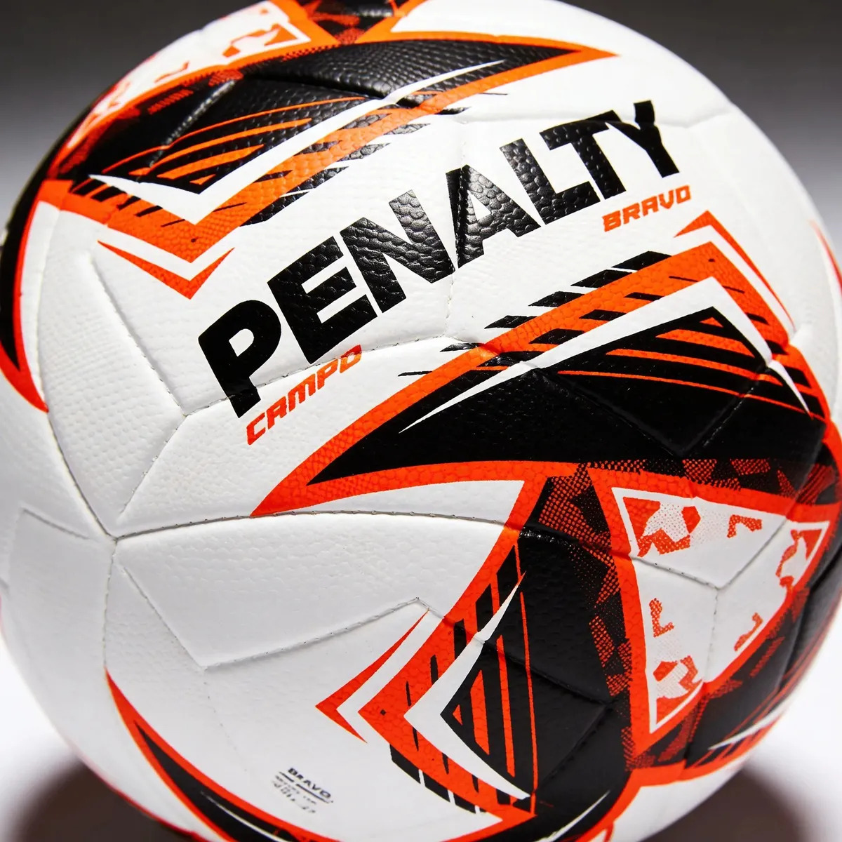 Bola De Futebol De Campo Penalty Bravo Xxv Cor Laranja