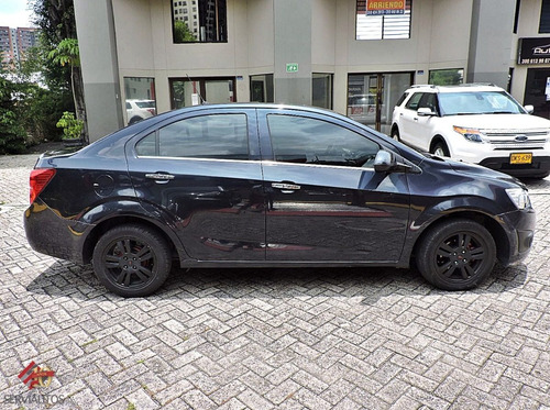Chevrolet Sonic Lt 1.6 2015