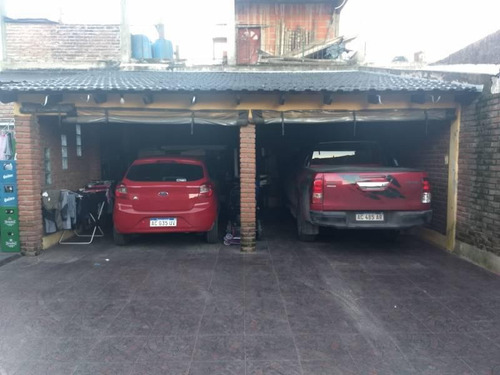 Imagen 15 de 24 de Amplia Propiedad Con Casa , Departamento Y Quincho.