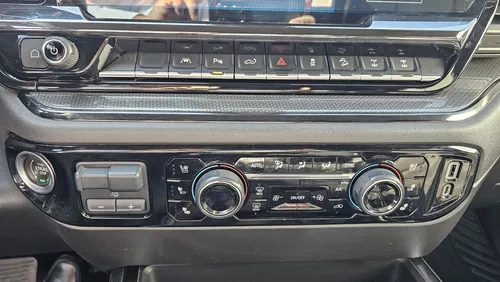 Chevrolet Cheyenne Chevrolet Cheyenne 6.2 ZR2 Doble cabina 4x4 At