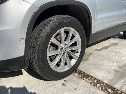 Imagen 15 de 17 de Volkswagen Tiguan 2012 2.0 Premium I 140cv Tiptronic