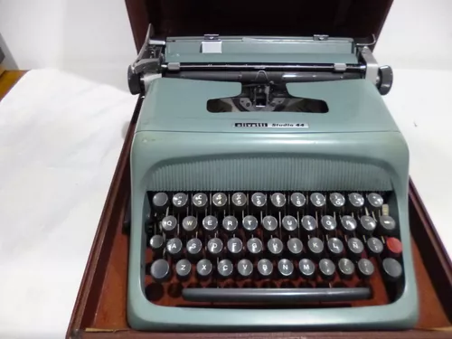 Máquina de escribir Olivetti studio 44 – Cash Inmediato