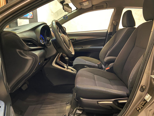 Toyota Yaris 1.5 16V FLEX SEDAN XL LIVE MULTIDRIVE