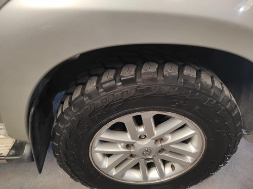 Imagen 7 de 9 de Toyota Hilux 2012 3.0 Cd Srv I 171cv 4x2
