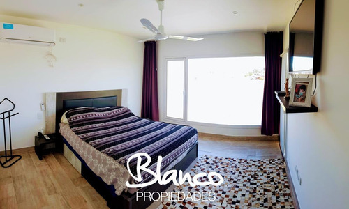 A Laguna! Venta De Excelente Propiedad De Dos Plantas Dentro Del Barrio San Matías