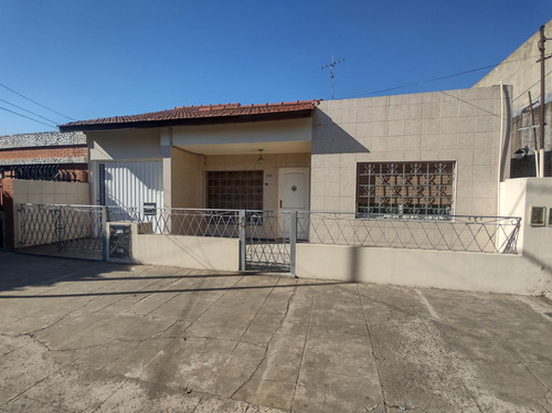 Casa En Venta En Gregorio De Laferrere