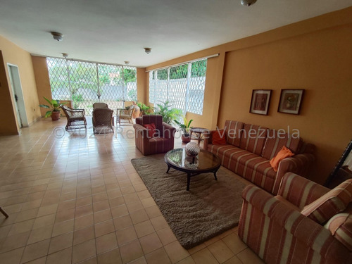 Imponente Casa En Zona Privilegiada Urb Santa Elena, Conjunto Privado Del Este Barquisimeto \\ Mehilyn Perez Tu Asesor De Confianza //