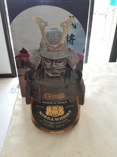 Whisky Nikka Gold E Gold 750ml Com Armadura De Samurai Raro