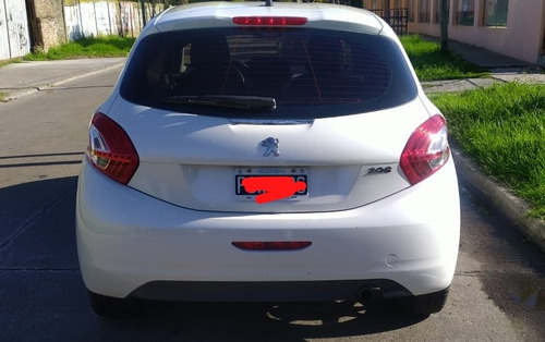 Peugeot 208 1.5 Allure Touchscreen 2015