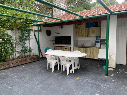 Gran Dúplex Con Amplio Patio En Costa Azul