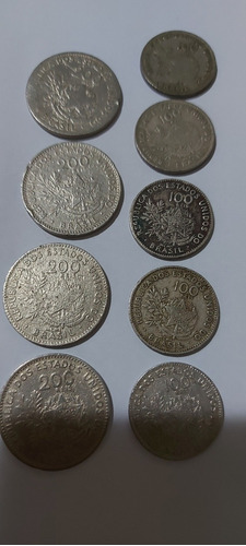 Vendo 8 Moedas 1901, 400 Reis 200 Reis 100 Reis.