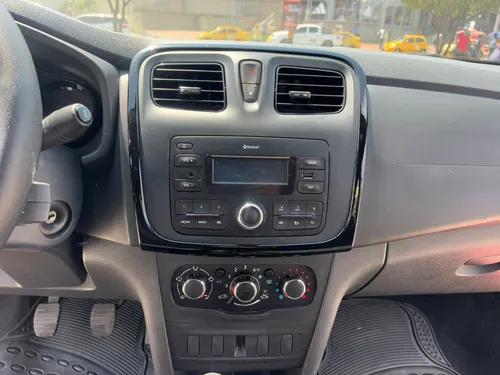 Renault Logan LIFE 1.6 MT
