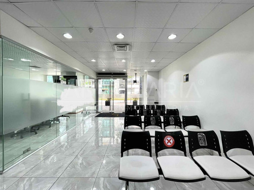 Arriendo Oficina Ubicada En Arturo Prat, Concepción