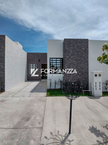 Casa Nueva En Fraccionamiento Zaragoza En Colima