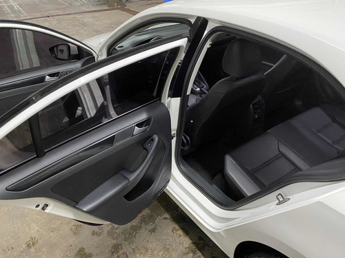 Volkswagen Vento 2.5 Luxury 170cv Tiptronic 2014