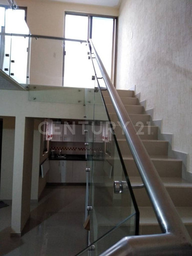 Casa En Venta En Lomas De Banthi, San Juan Del Río, Queretaro.