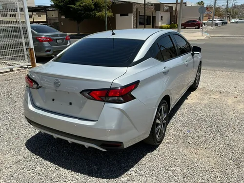 Nissan Versa 1.6 Advance Mt