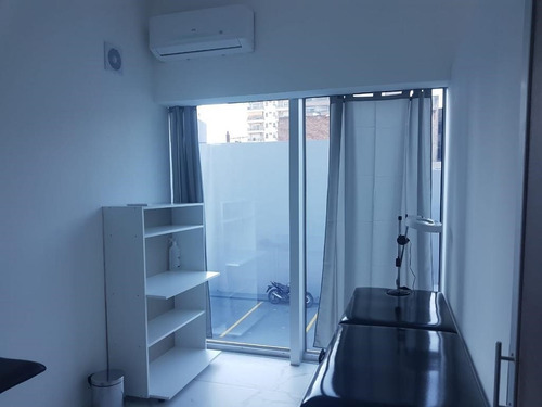 Oficina En Venta Ubicado En Banfield, Lomas De Zamora